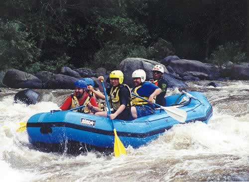 - Descenso En Río -
