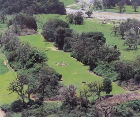 Zona Arqueol�gica El Cuajilote