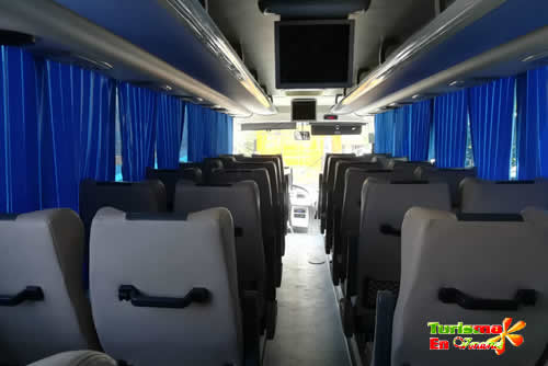 Servicio De Transporte Para Viajes Turísticos y Excursiones En Autobús