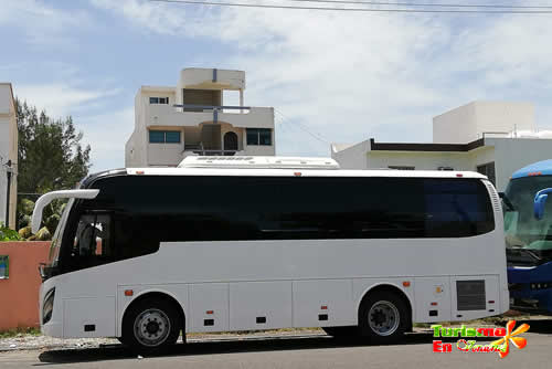 Servicio De Transporte Para Viajes Turísticos y Excursiones En Autobús